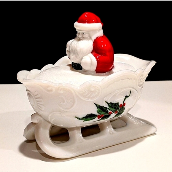 Westmoreland Other - ***SOLD*** Vintage WESTMORELAND OPALINE MILKGLASS SANTA on SLEIGH